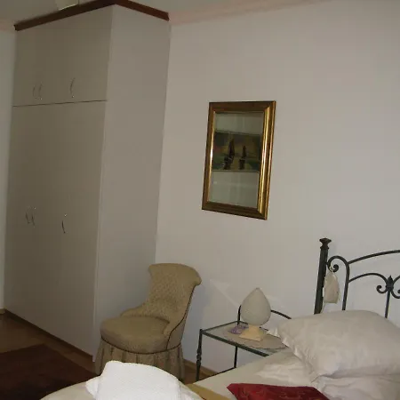 Bed & Breakfast Iris 3*