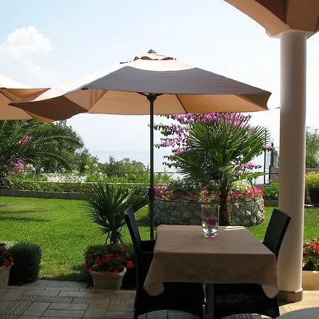 Iris Bed & Breakfast