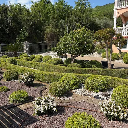 Iris Bed & Breakfast 3*